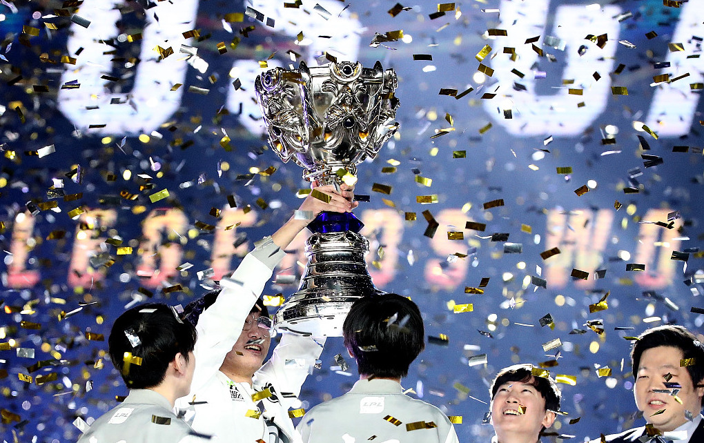 AL战队团队协作制胜：上中野联动掌控峡谷先锋团战，精妙兵线控制奠定胜局